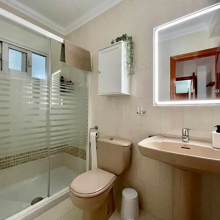 Apartamento De 3 Dorm En Pleno Centro De Nerja